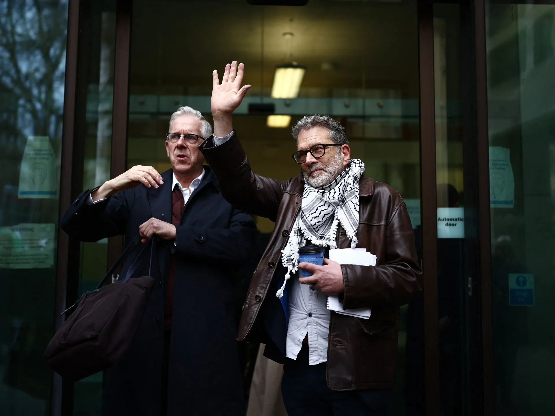 Lideri ai societății civile din Marea Britanie, găsiți vinovați pentru încălcarea regulilor de protest în sprijinul Palestinei. HRW denunță o „mișcare politică"