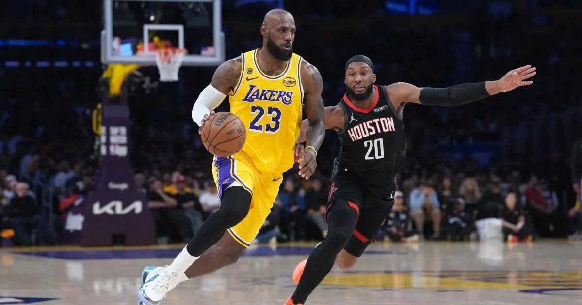 LeBron James și Los Angeles Lakers Ucide Rockets în Primul Meci din Playoff-urile NBA