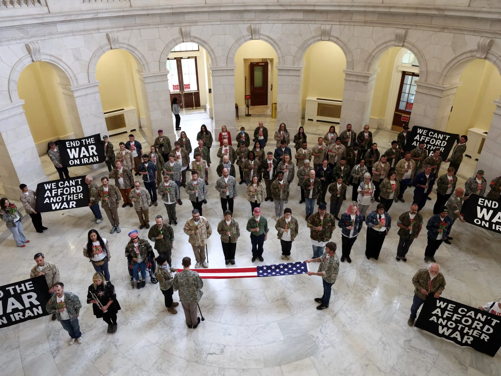 Veterani americani arestați în Capitol în timpul protestului împotriva războiului cu Iranul