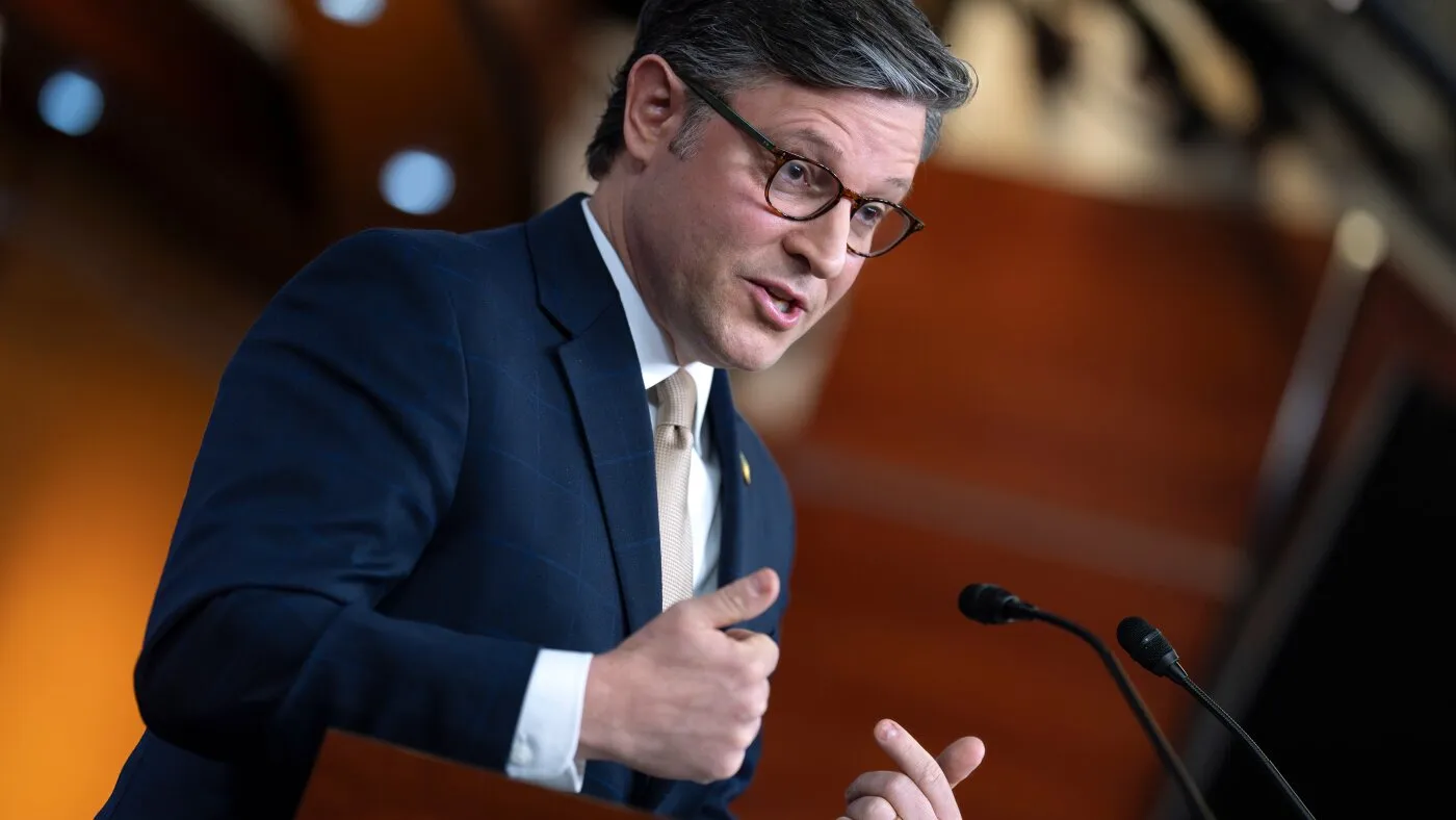 După două voturi eșuate, Mike Johnson prezintă un nou plan pentru a extinde puterile cheie de spionaj ale SUA