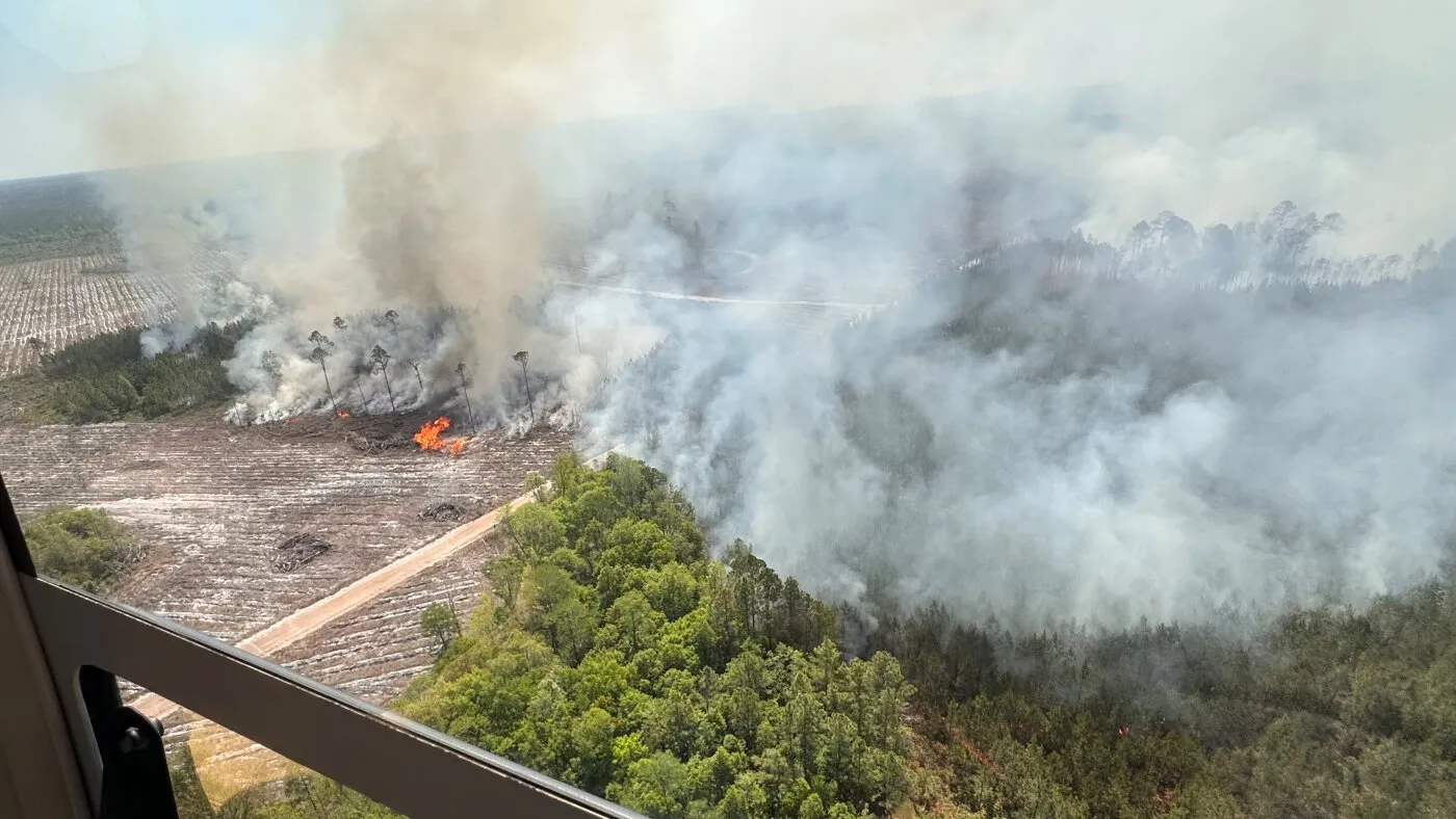 Incendiu devastator în Georgia: peste 80 km² mistuiți de flăcări, evacuări iminente