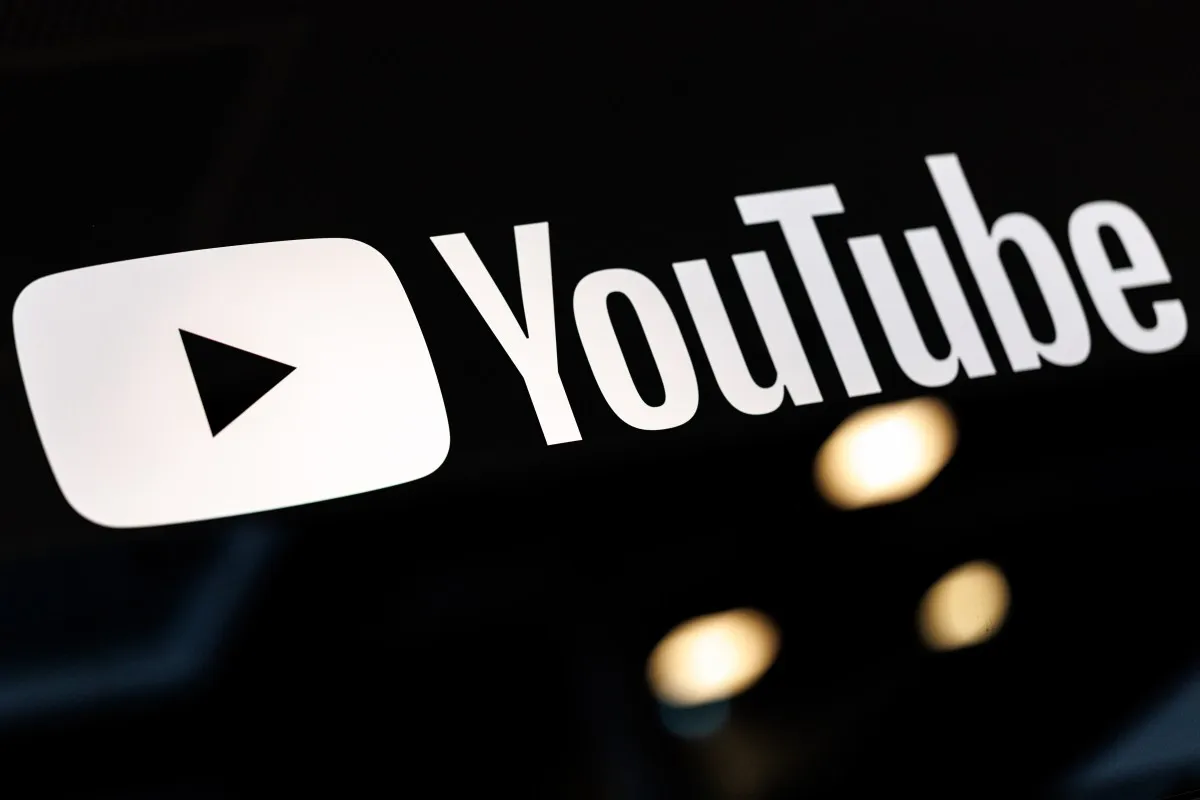 YouTube testează o funcție de căutare bazată pe inteligență artificială care oferă răspunsuri ghidate