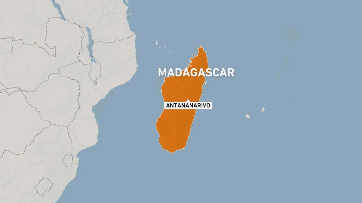 Madagascar reține un fost militar francez într-un presupus complot de destabilizare și expulzează un diplomat al ambasadei Franței