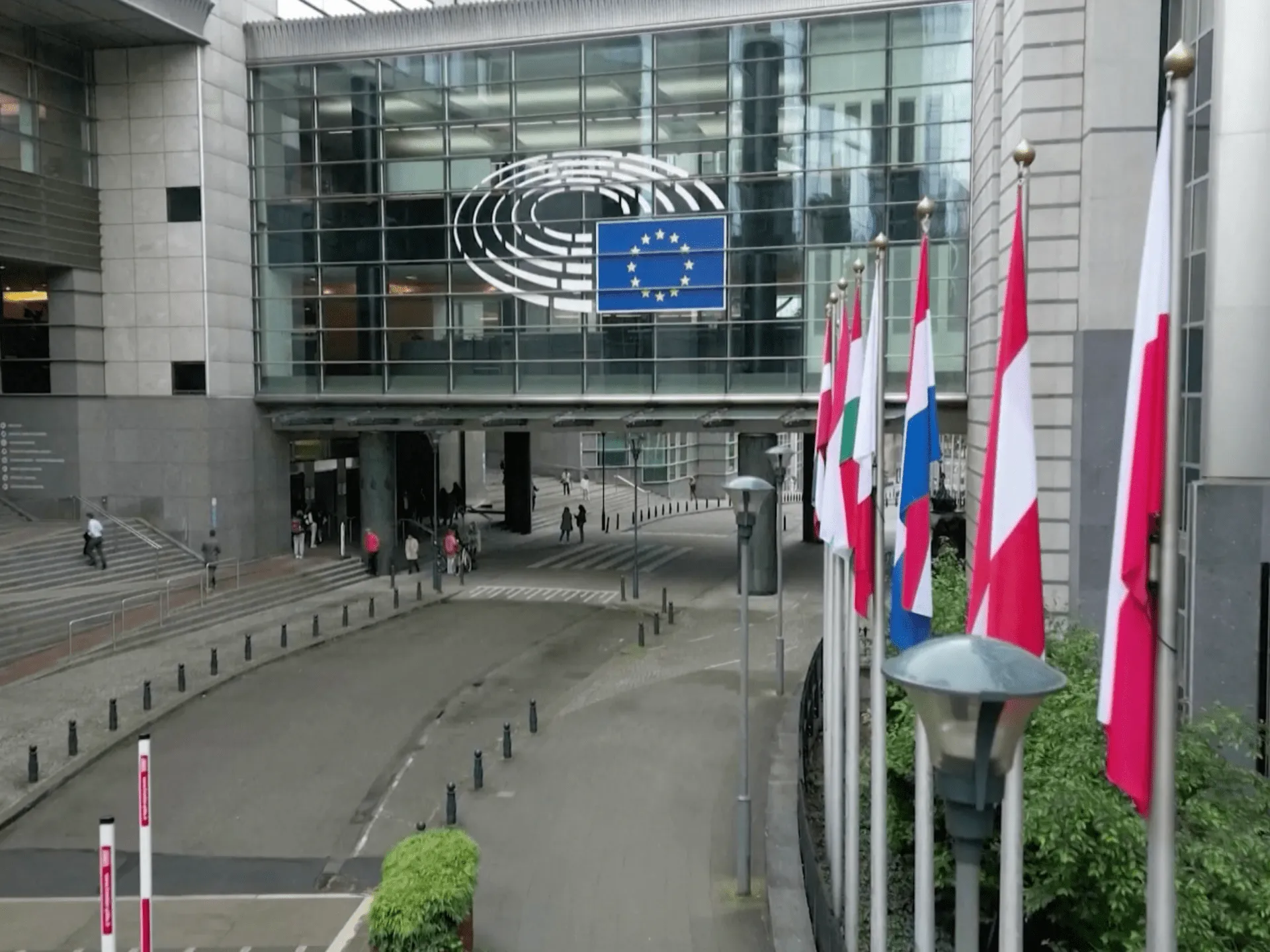 Noul premier al Ungariei, în cursă pentru deblocarea fondurilor UE înghețate