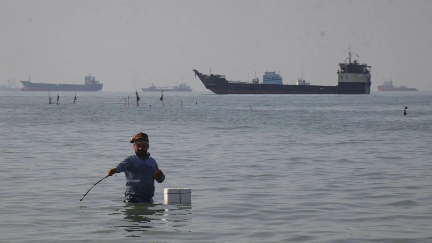 Trump anunță o operațiune de „ghidare” a navelor blocate în Strâmtoarea Hormuz: „Proiectul Libertatea” începe luni