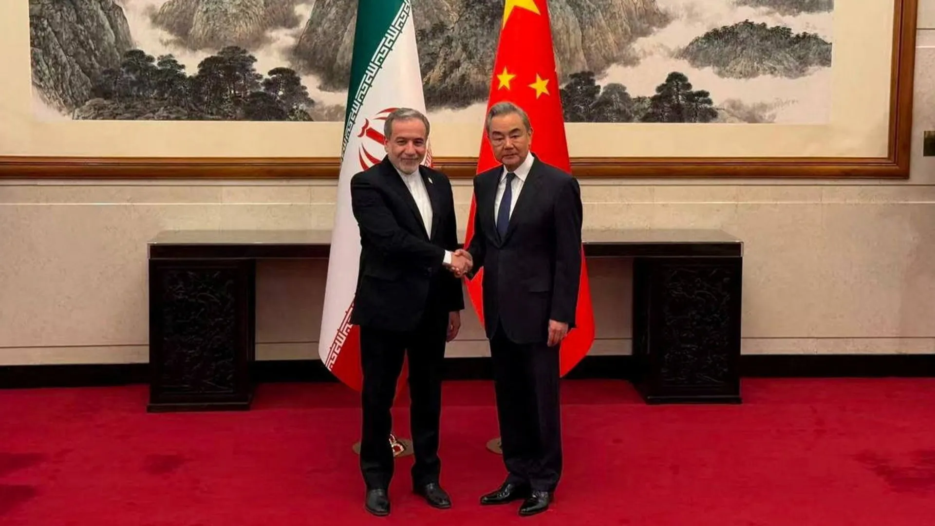 Ministrul de Externe iranian Araghchi sosește în China pentru discuții strategice