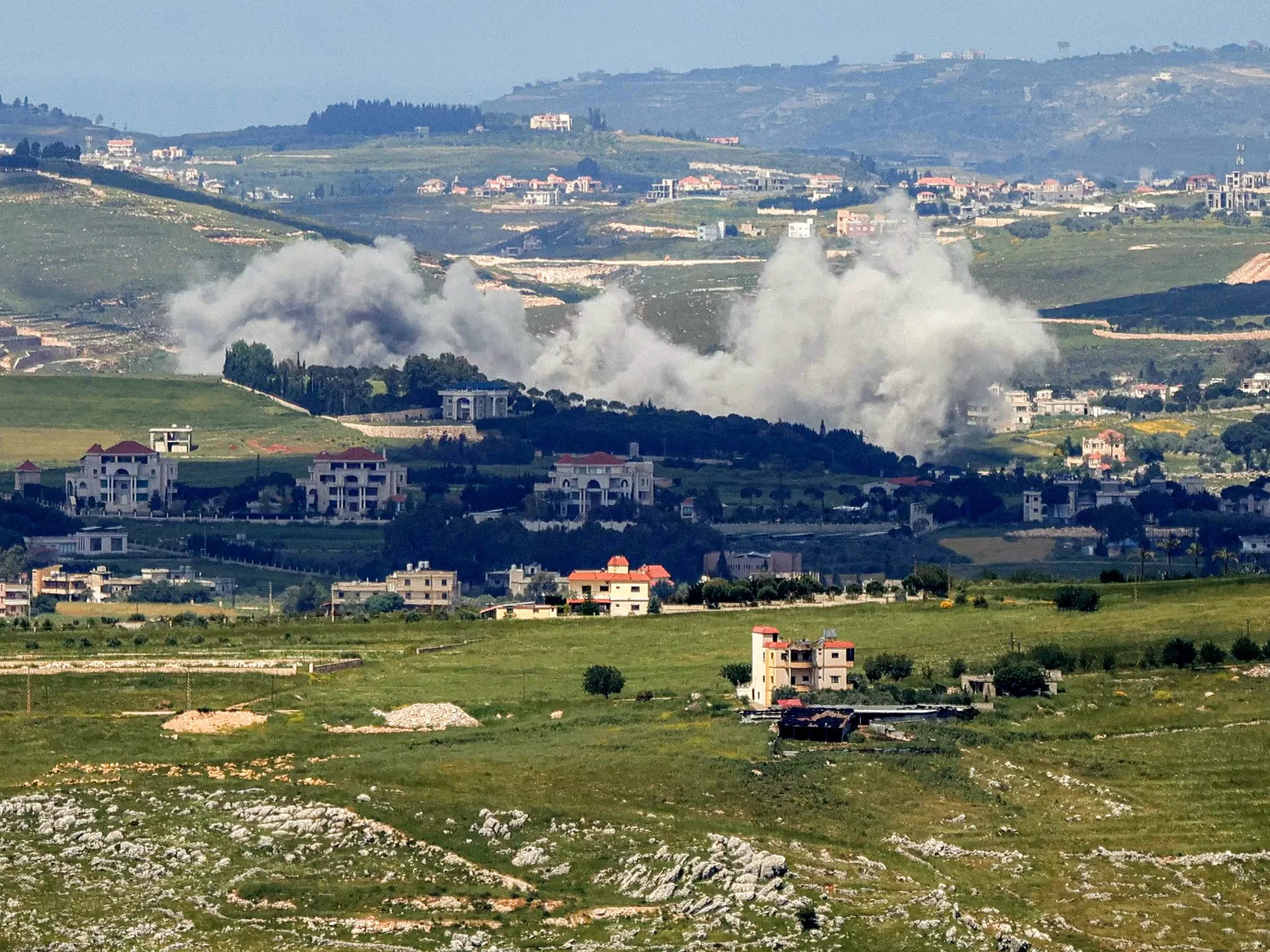 Atacurile israeliene asupra sudului și estului Libanului ucid cel puțin șase persoane