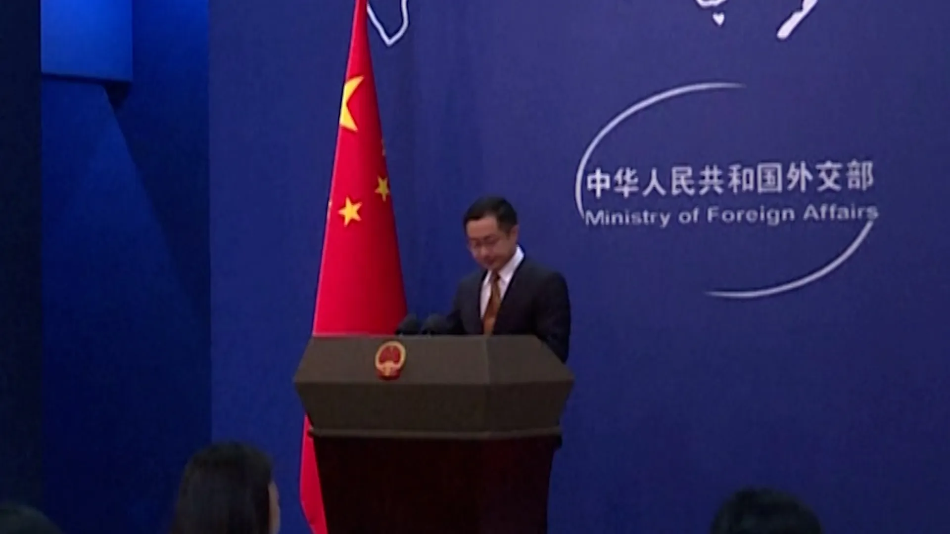 China cere o încheiere „completă” a războiului împotriva Iranului