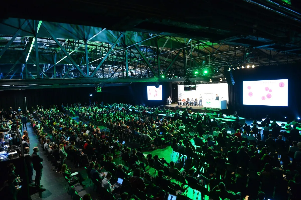Ultimele 3 zile pentru a beneficia de 50% reducere la al doilea bilet pentru TechCrunch Disrupt 2026
