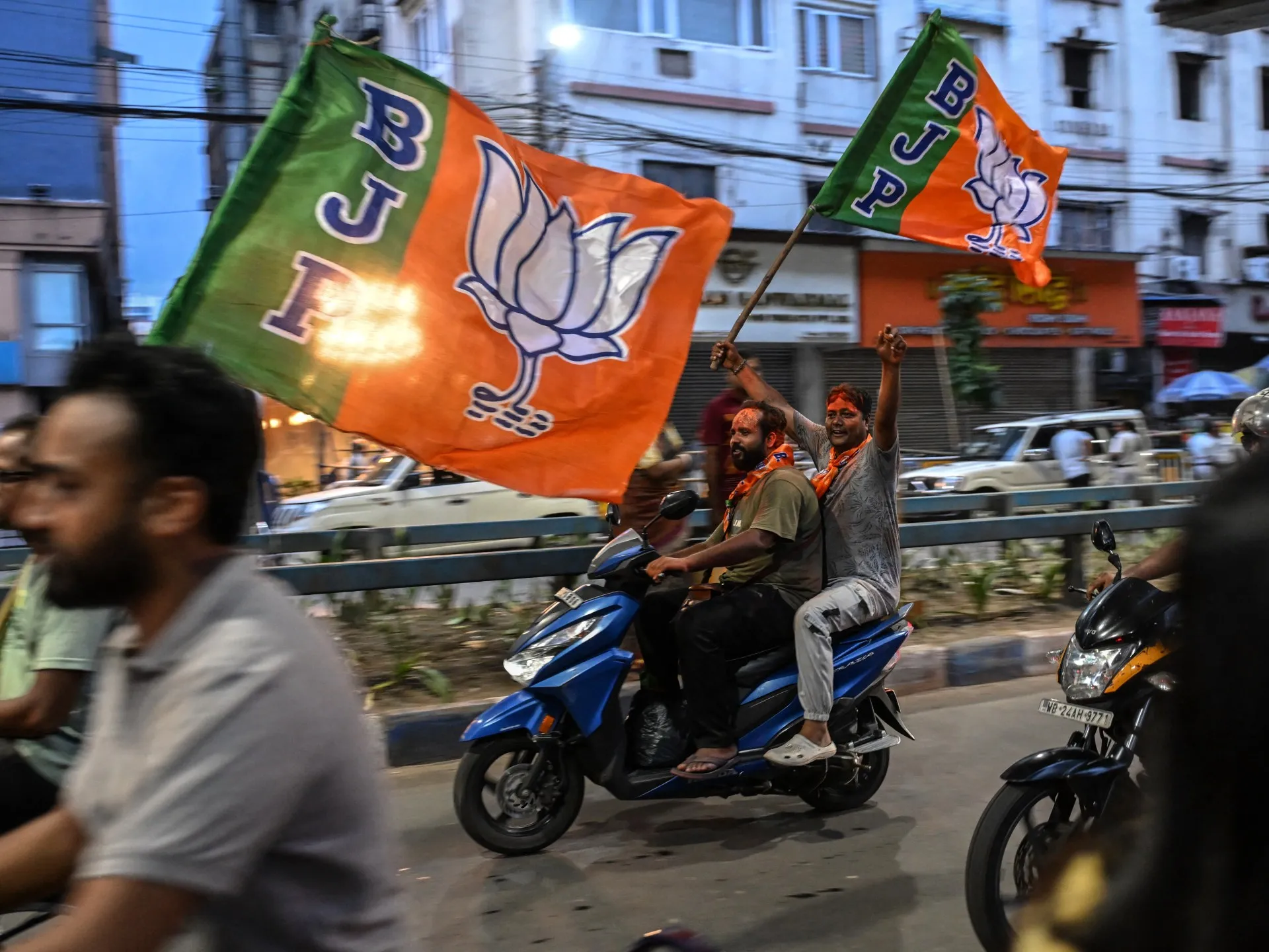 Patru morți în violențele post-electorale din Bengalul de Vest, India