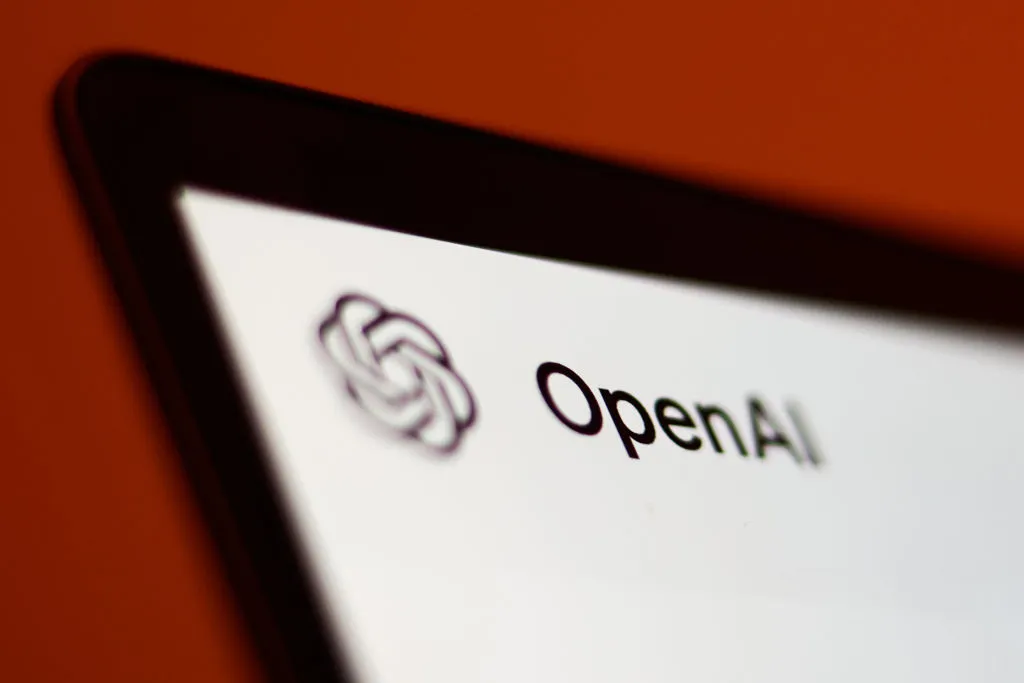 OpenAI lansează funcții avansate de voce în API: de la conversații realiste la traducere instantanee