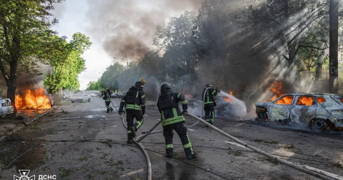 Rusia și Ucraina se acuză reciproc de încălcarea armistițiului de Ziua Victoriei