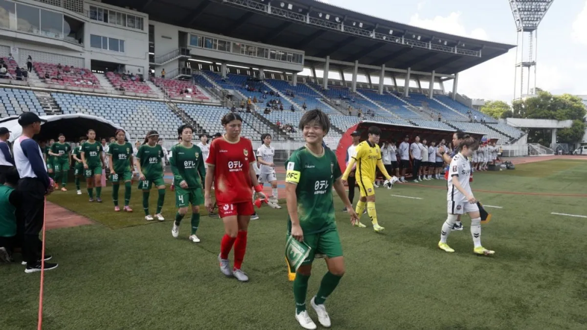 Sud-coreenii se pregătesc să încurajeze echipa de fotbal din Coreea de Nord, rivala istorică