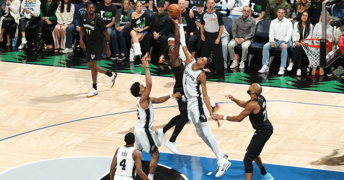 Wembanyama și Brunson, eroii serii în NBA: Spurs conduc cu 2-1, Knicks la un pas de finala de conferință