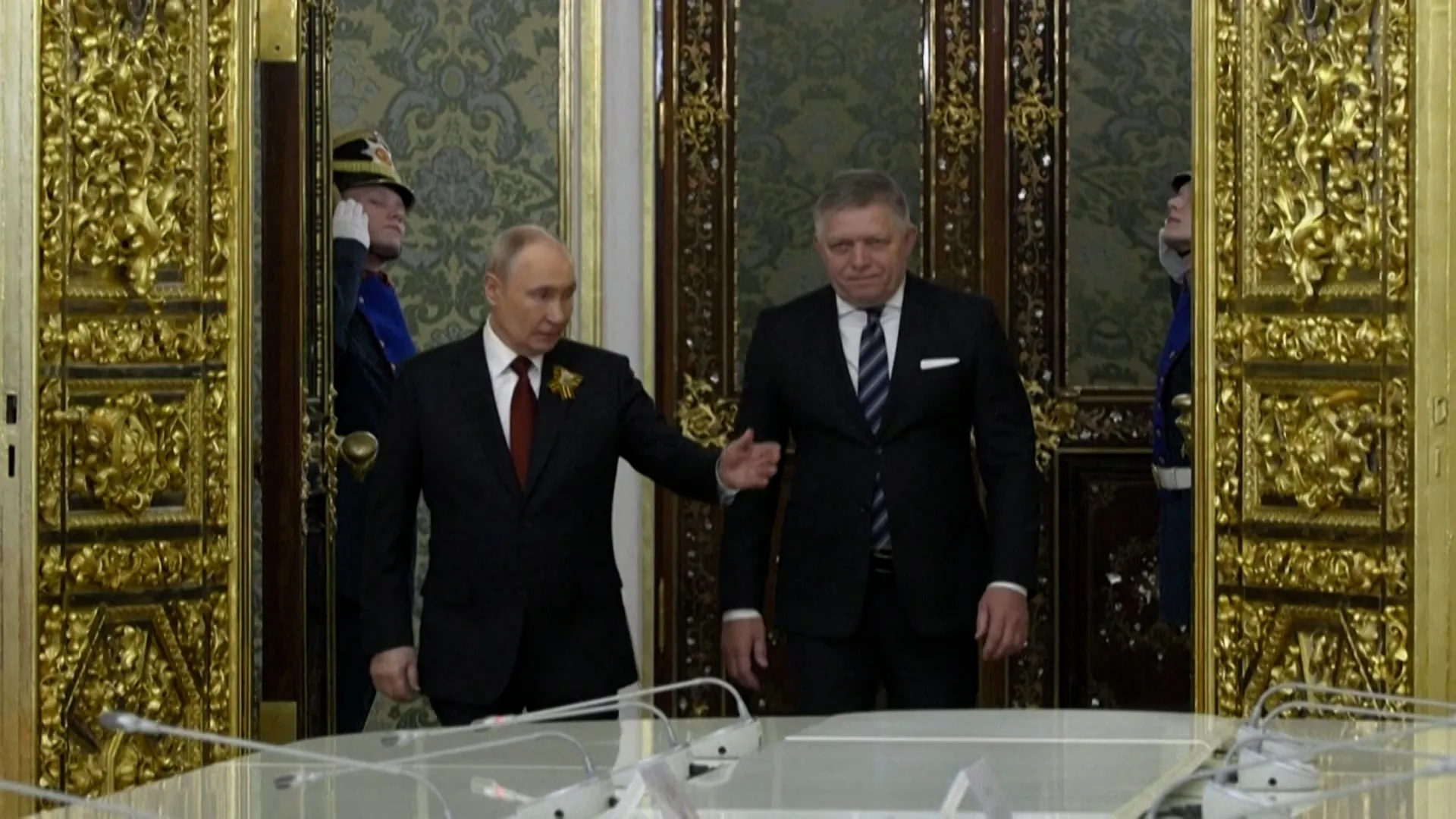 Pentru prima dată, Putin spune că este deschis să se întâlnească cu Zelensky în afara Rusiei