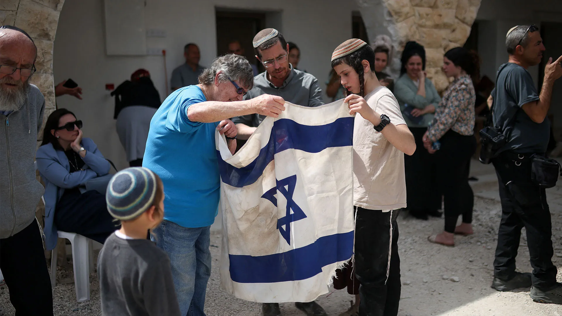 UE sancționează coloniștii israelieni violenți după luni de blocaj