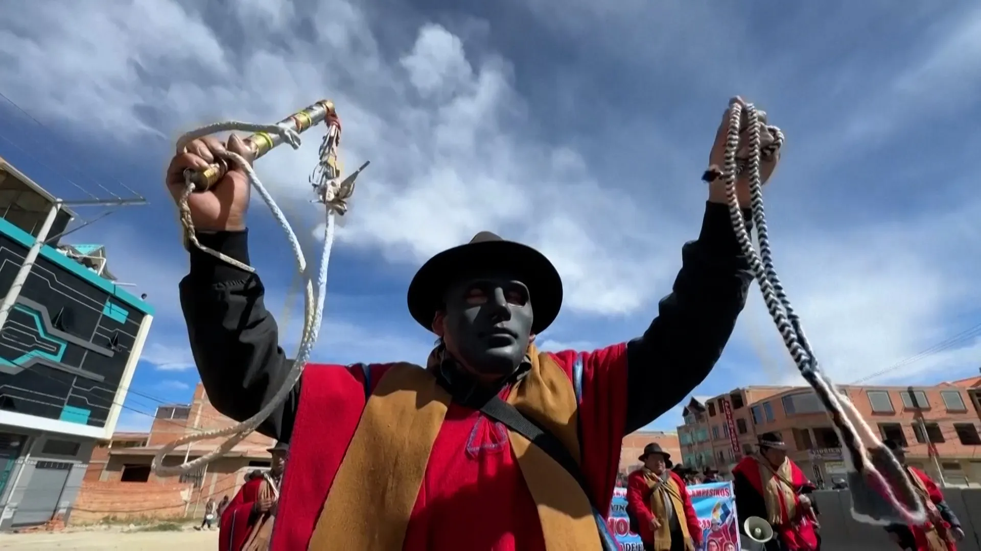Bolivia: Drumuri blocate în toată țara, protestatarii cer demisia președintelui