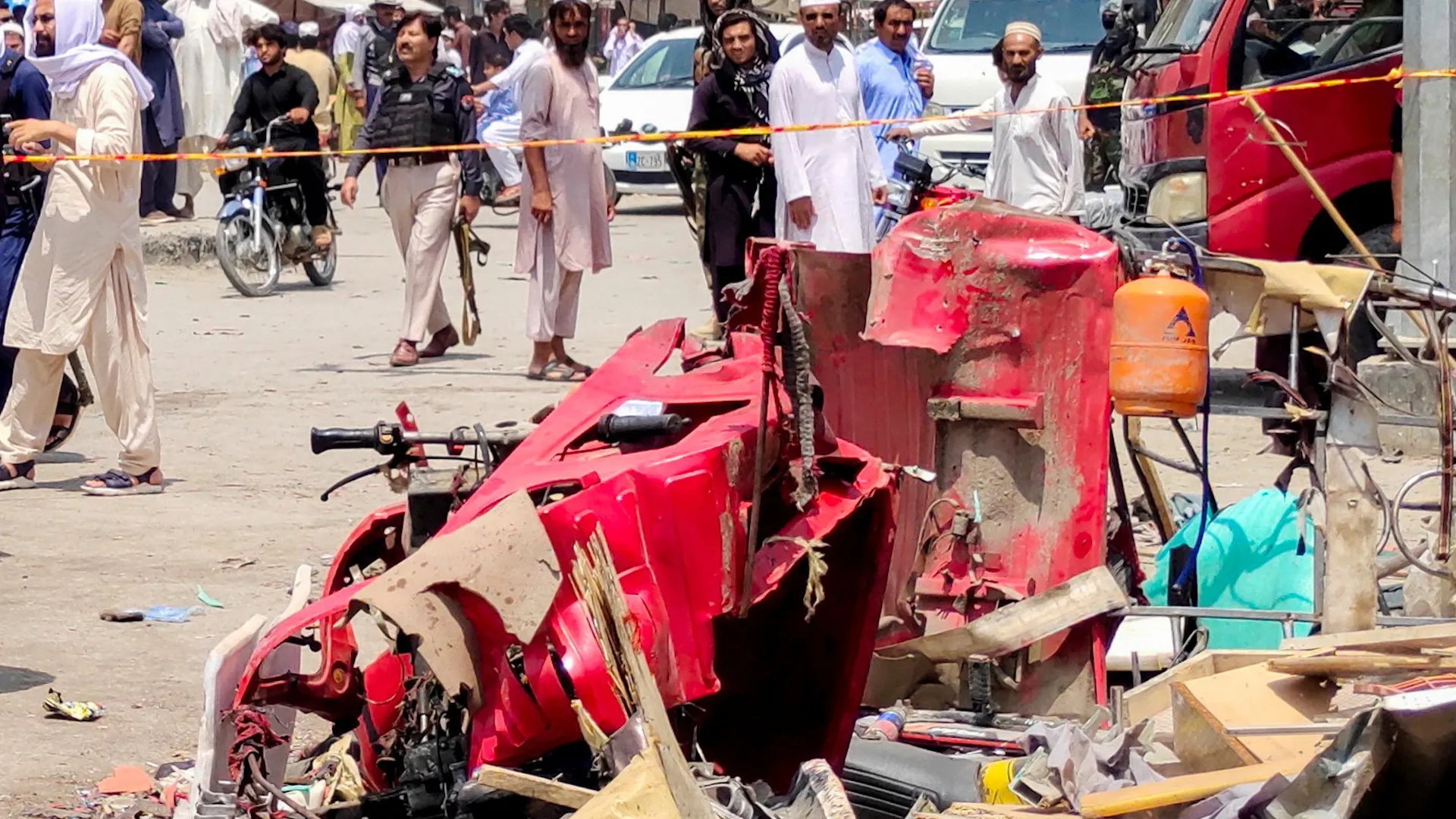 Cel puțin nouă morți într-o explozie într-o piață din Pakistan