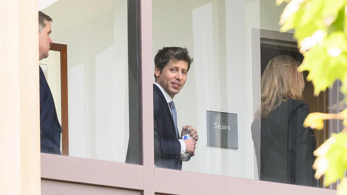 Sam Altman, în fața instanței: CEO-ul OpenAI respinge acuzațiile lui Elon Musk că ar fi „furat o organizație caritabilă”