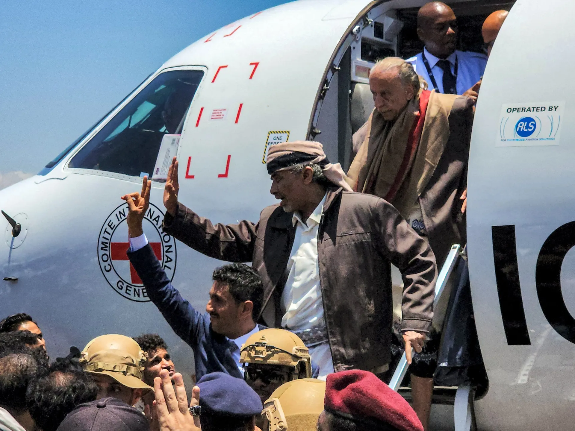 Guvernul yemenit și houthiștii eliberează peste 1.600 de prizonieri în cel mai mare schimb de prizonieri