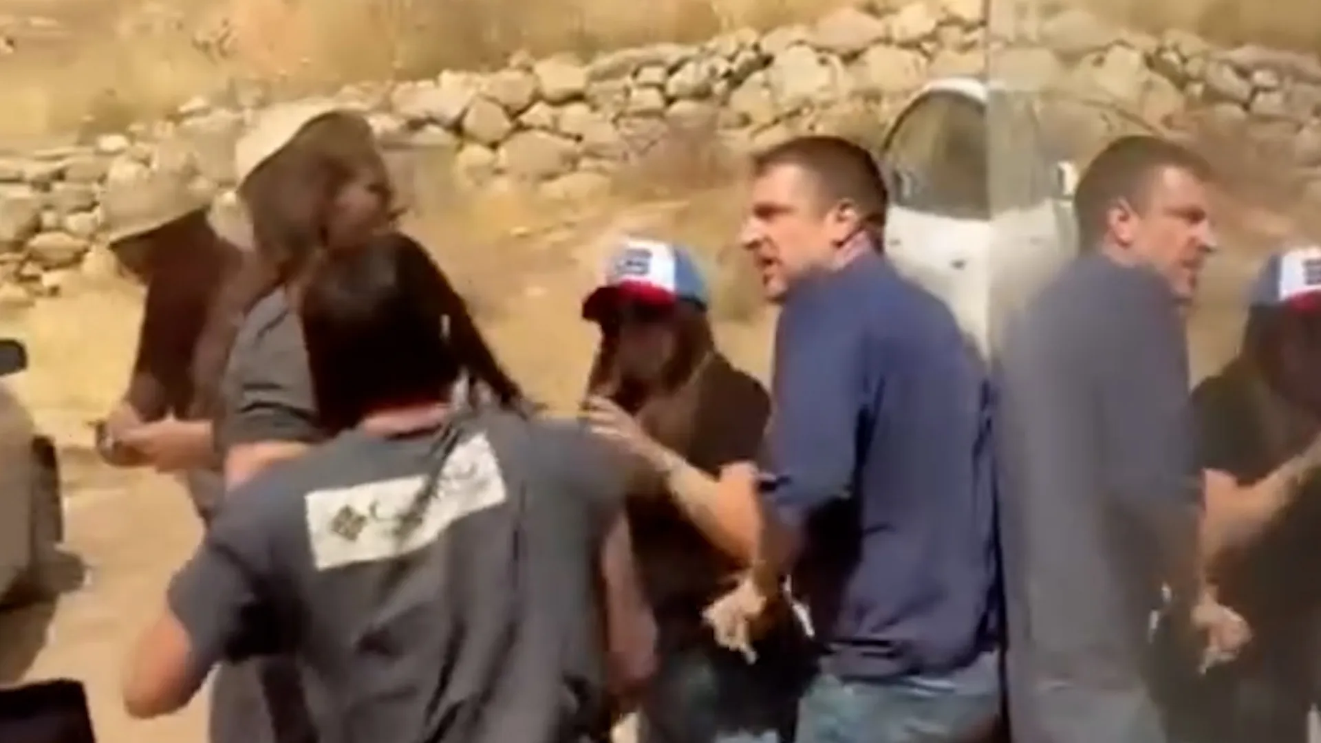 Atac al coloniștilor israelieni asupra unui activist în timpul unui tur despre violența coloniștilor
