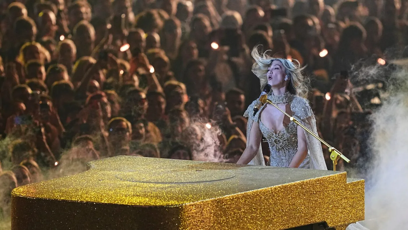 Finala Eurovision: spectacol și proteste la 70 de ani de la primul concurs
