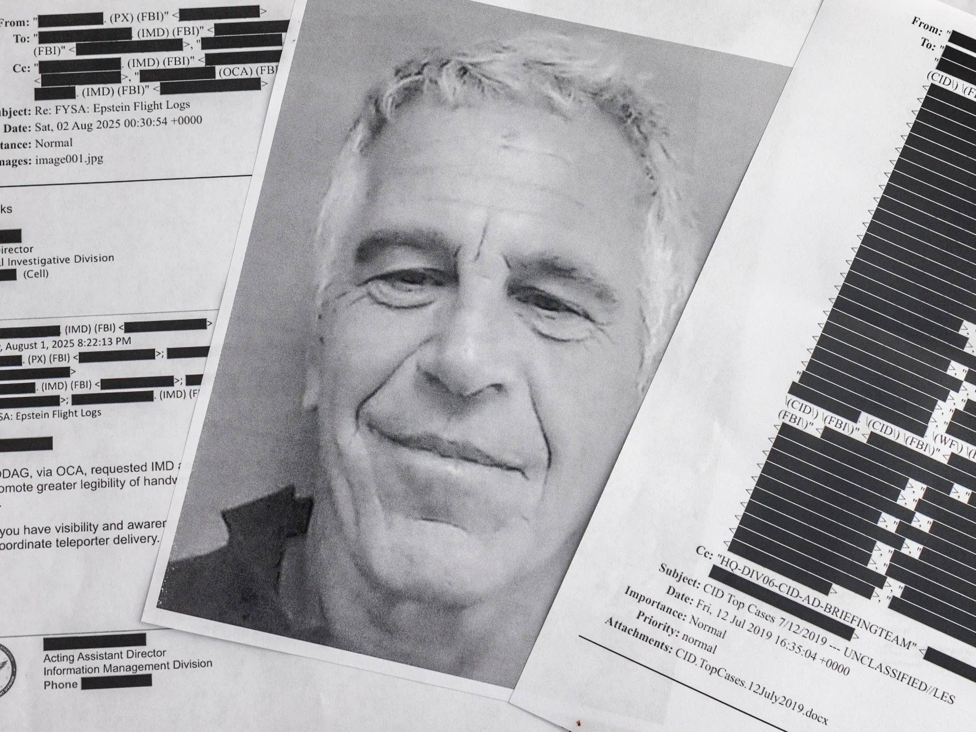 Franța ascultă 10 noi presupuse victime ale lui Epstein: procurorul