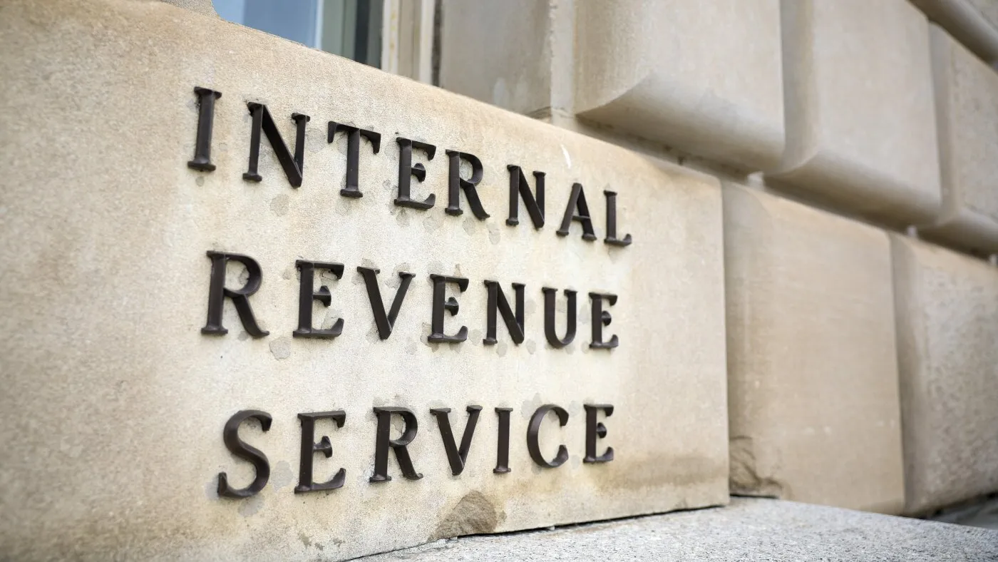 Trump renunță la procesul împotriva IRS, deschizând calea către o înțelegere controversată