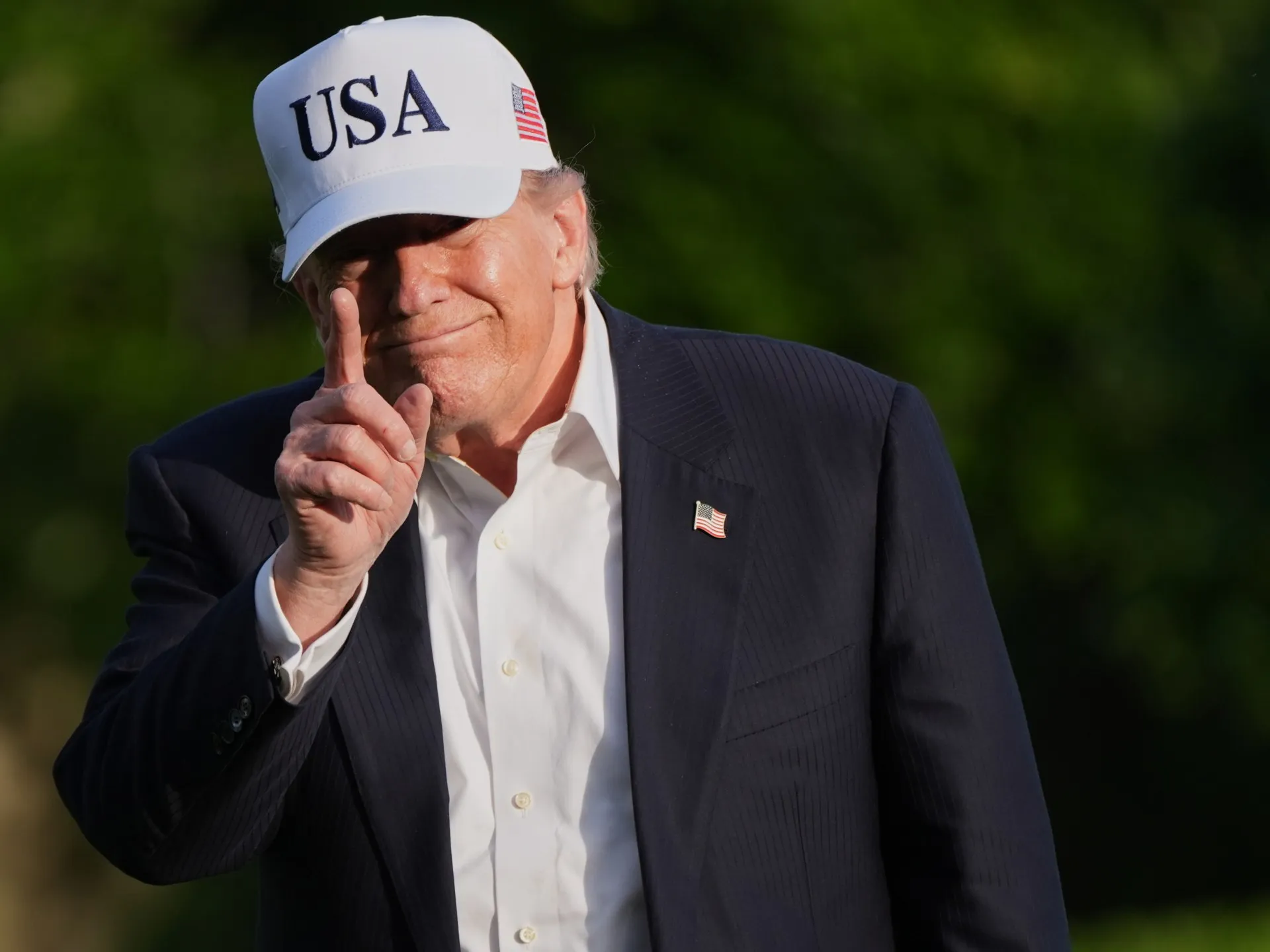 Trump amână „atacul programat” asupra Iranului, invocând „negocieri serioase”