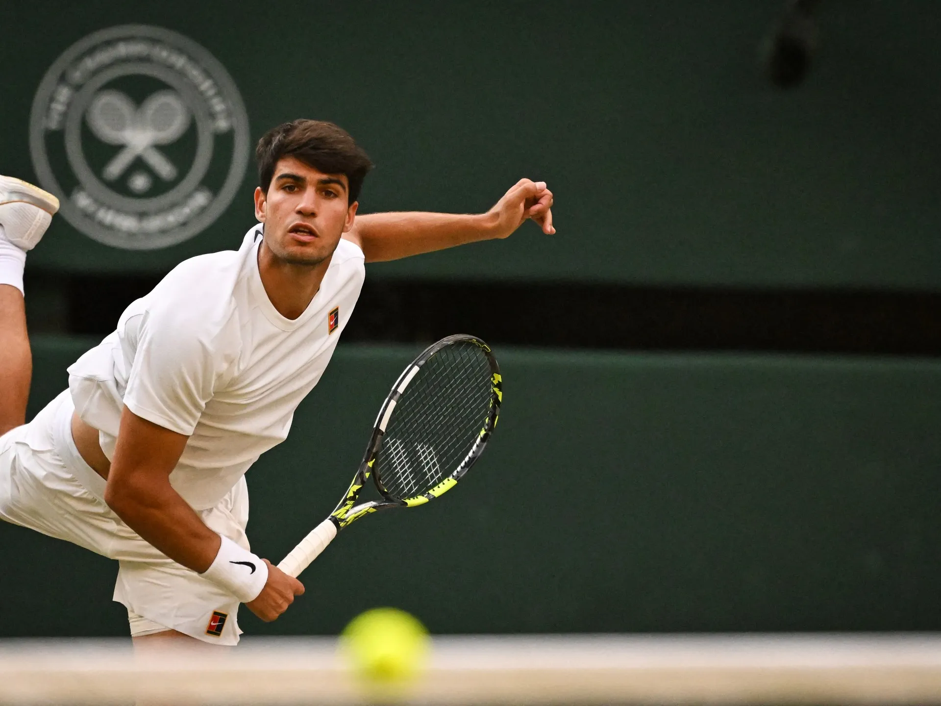 Carlos Alcaraz ratează Wimbledon din cauza accidentării la încheietura mâinii
