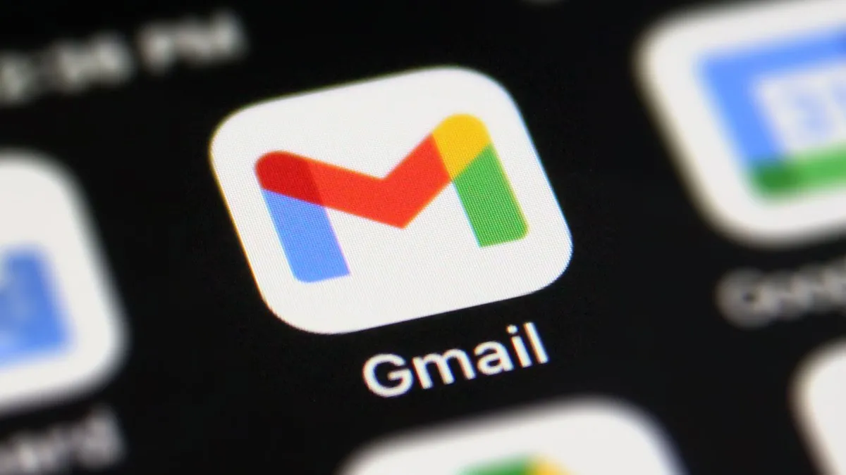 Google îți permite să vorbești cu inbox-ul tău Gmail: noua funcție Gmail Live cu inteligență artificială