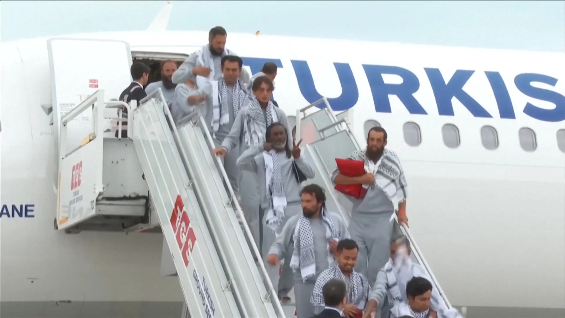 Activiștii flotilei relatează violențele israeliene la sosirea în Turcia