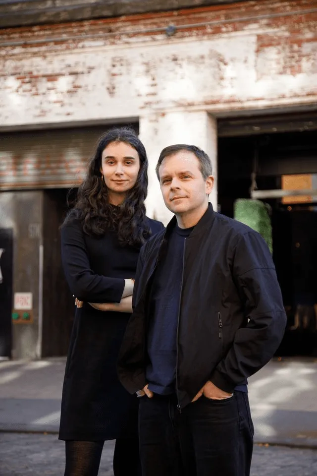 O tânără startup revoluționează industria parfumurilor, neschimbată de aproape jumătate de secol