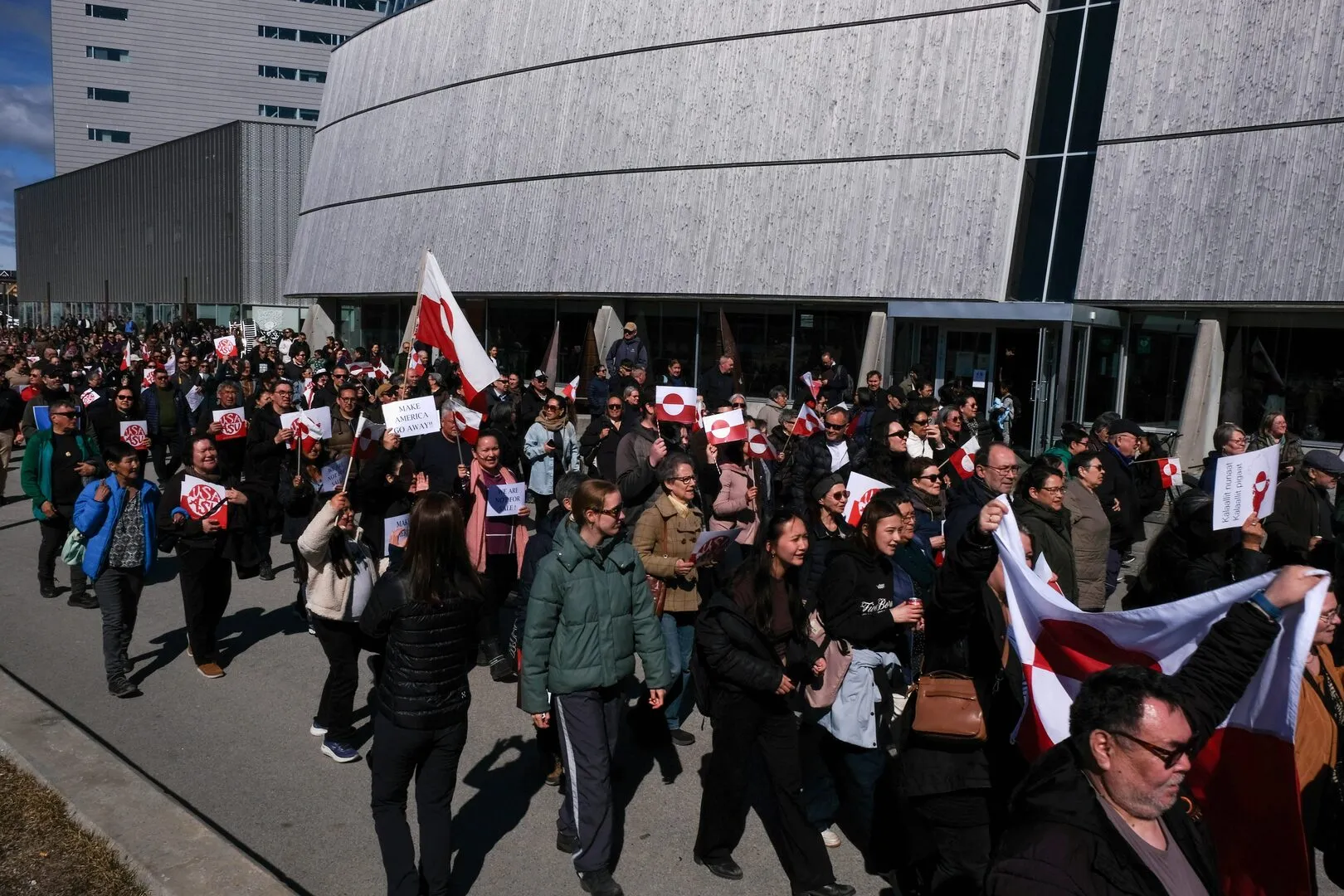 Groenlanda protestează împotriva deschiderii noului consulat american la Nuuk