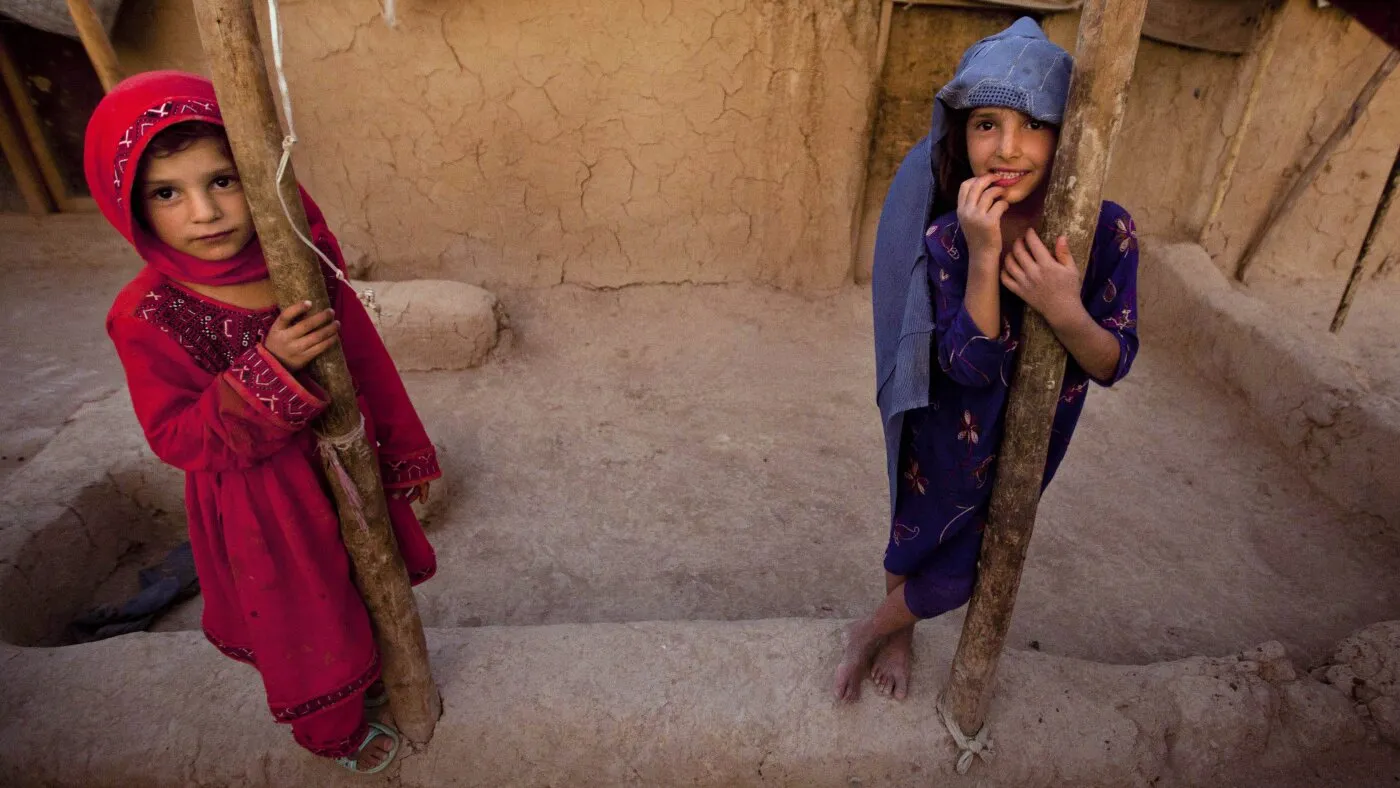 ONU, profund îngrijorată de o lege talibană care legalizează căsătoria copiilor în Afganistan