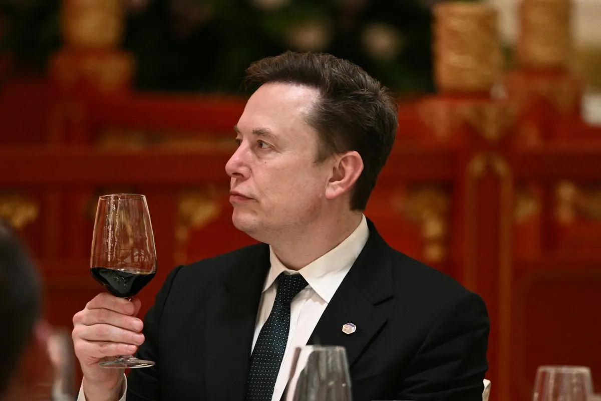 Elon Musk nu te aude din cauza zgomotului făcut de IPO-ul său de 1,75 trilioane de dolari