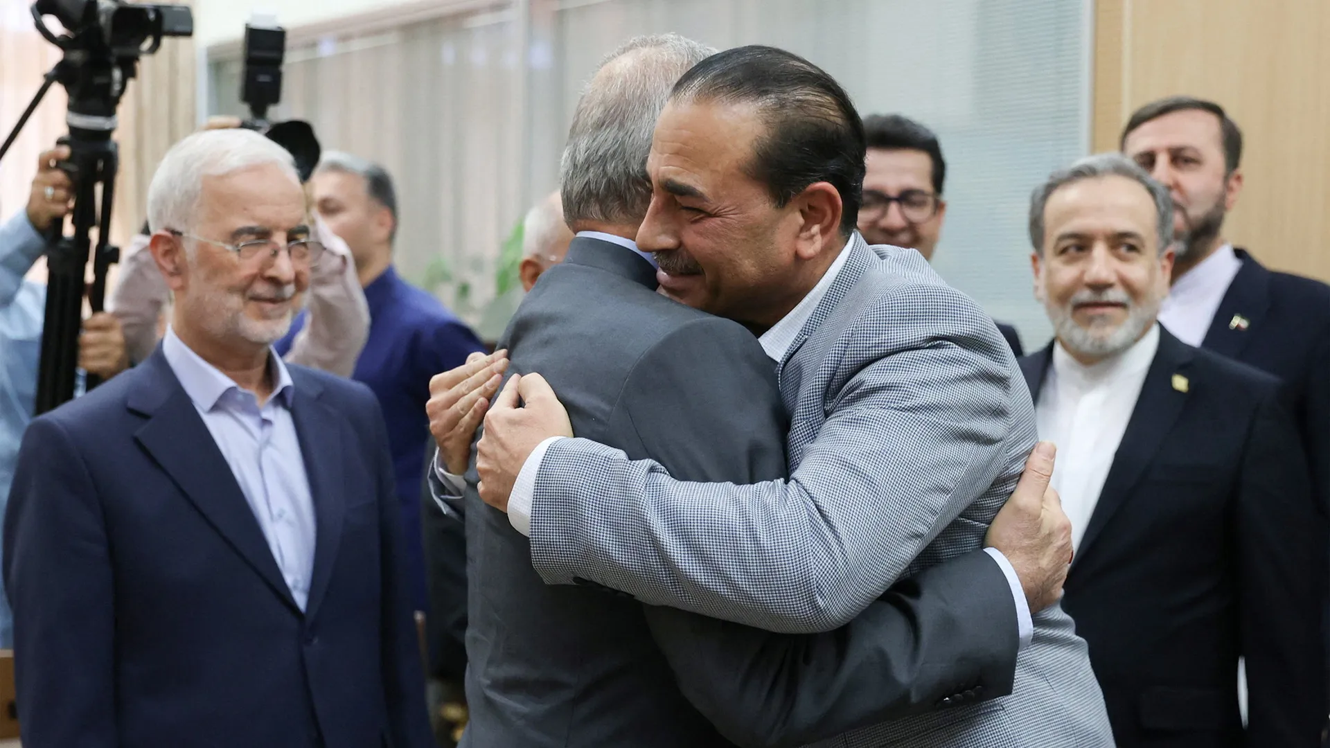 Iran trimite semnale contradictorii după plecarea mediatorilor pakistanezi de la Teheran