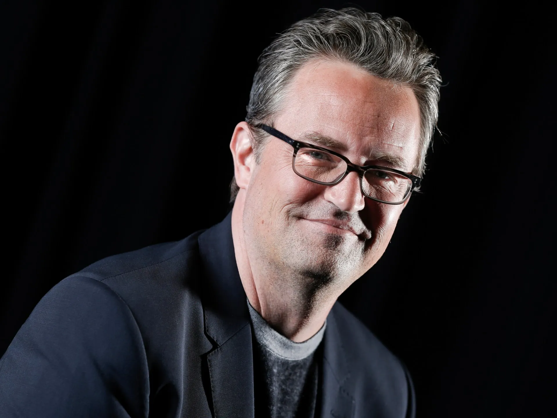 Fostul asistent al starului din „Friends”, Matthew Perry, condamnat la 41 de luni de închisoare