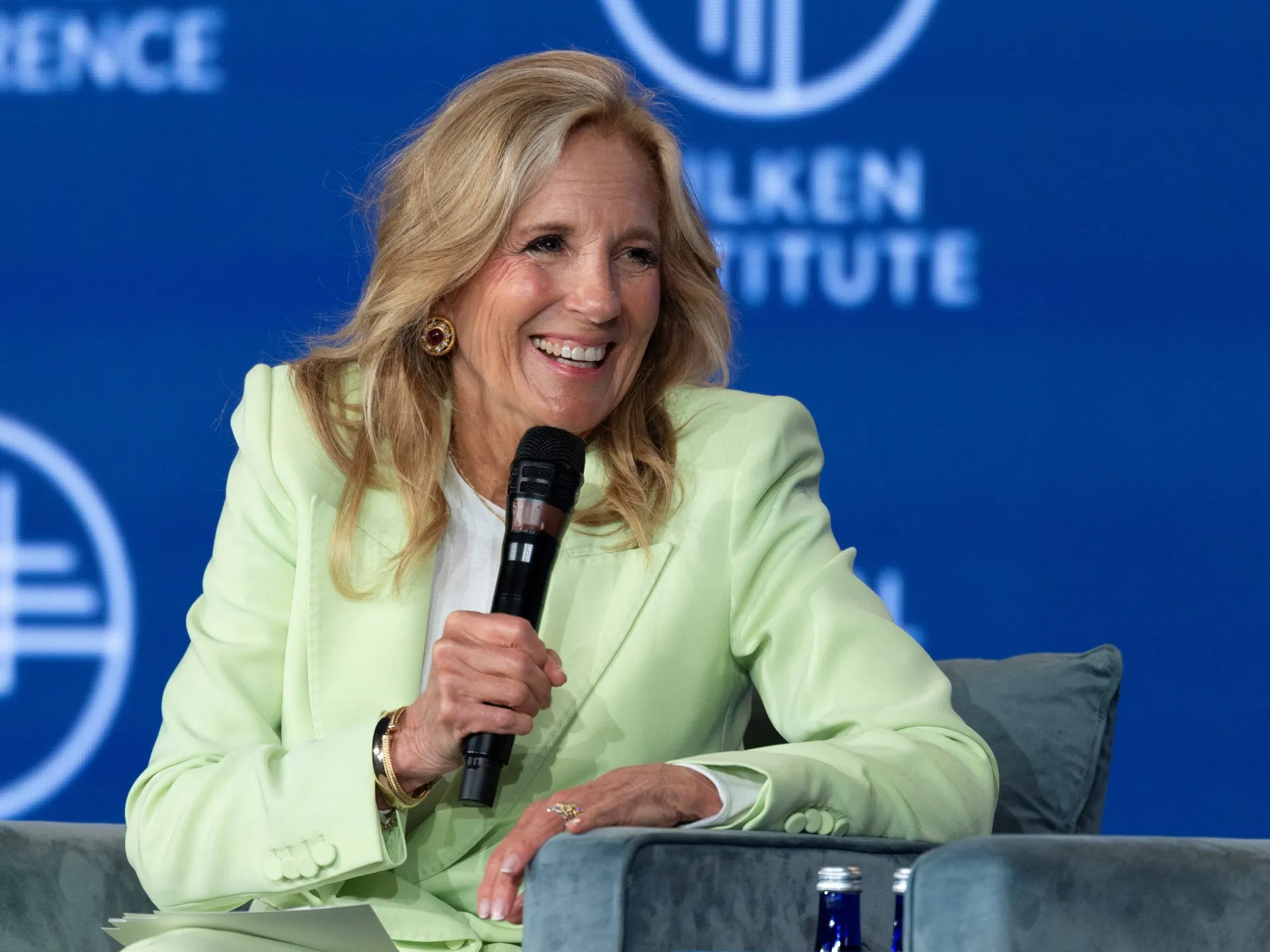 Jill Biden, îngrozită că soțul ei suferea un accident vascular cerebral în timpul dezbaterii din 2024