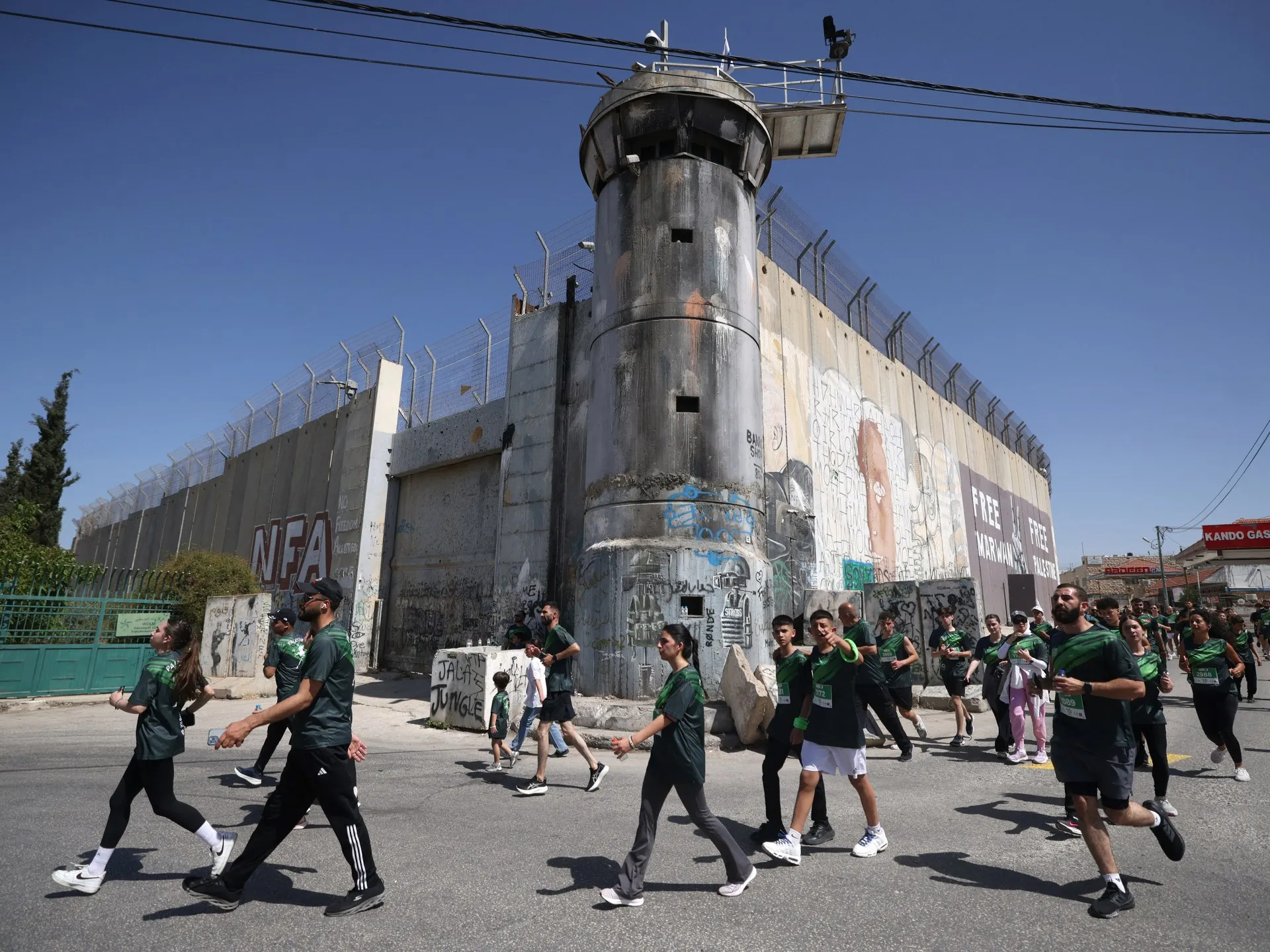 Absolvenții palestinieni din Cisiordania se confruntă cu o piață a muncii prăbușită