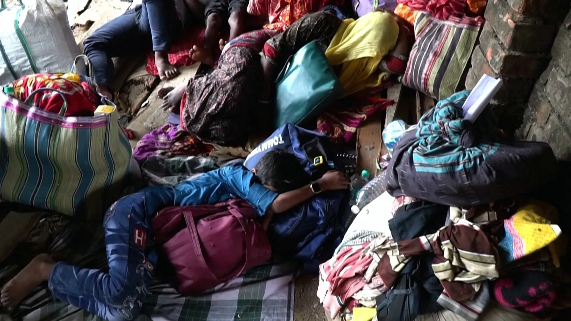 Sute de oameni fug din calea represiunii împotriva migranților fără acte în India