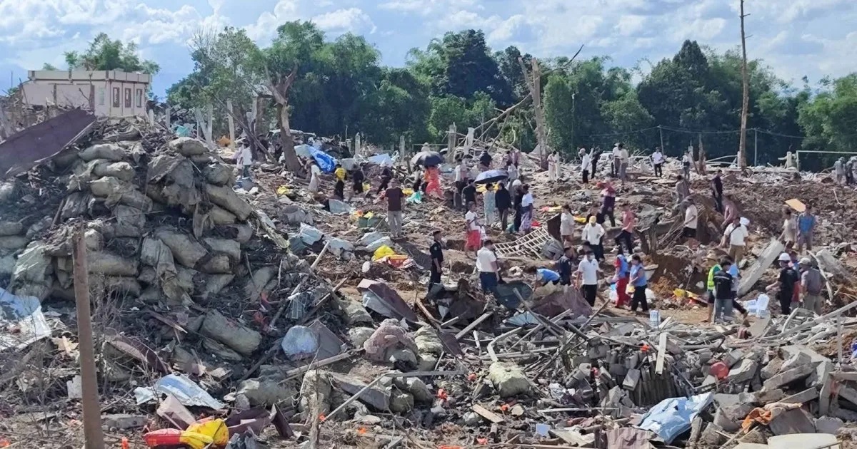 Explozie devastatoare într-un depozit de explozibili din Myanmar: zeci de morți și răniți