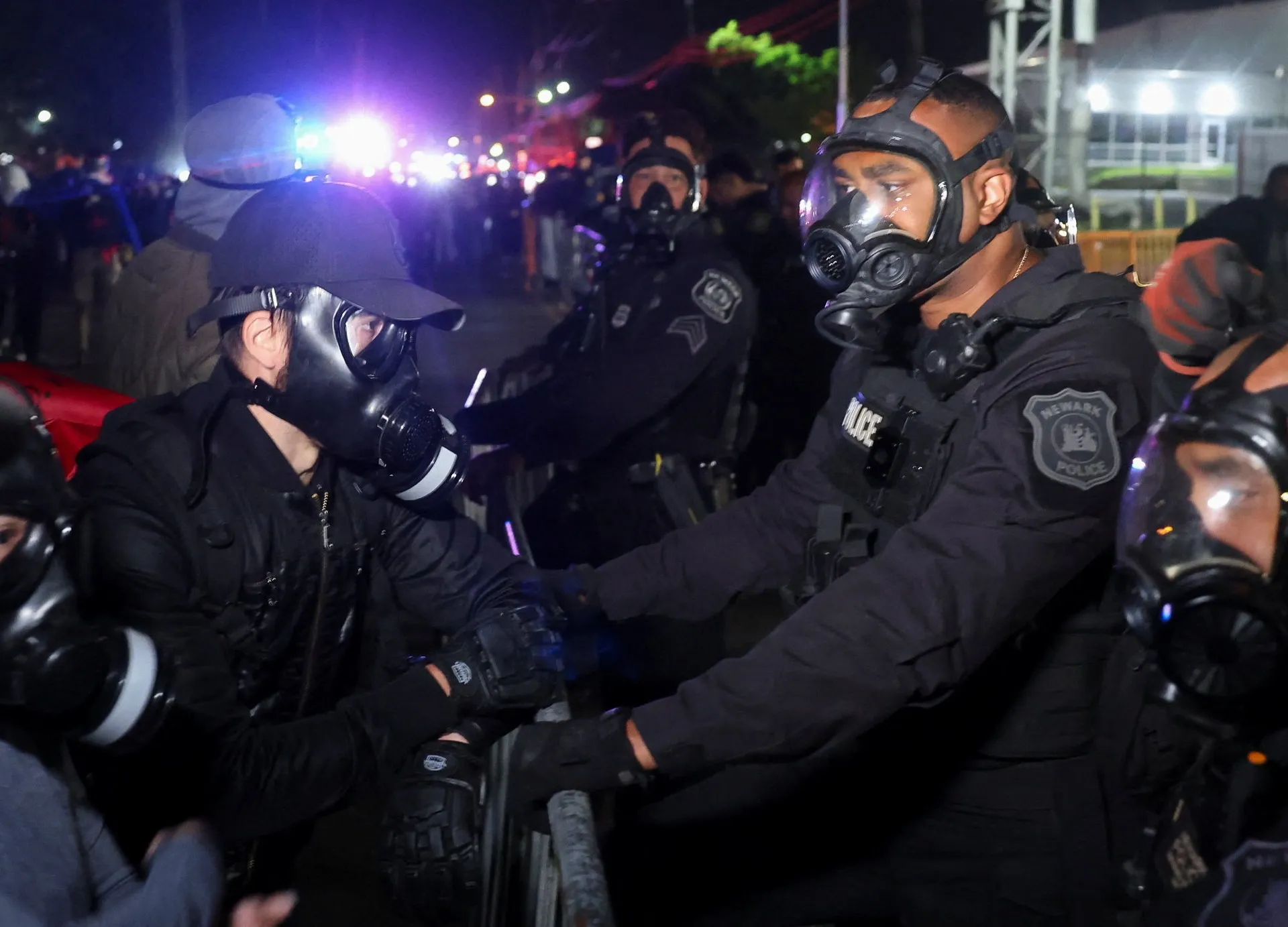 Primarul din Newark impune restricții de circulație la centrul de detenție pentru imigranți Delaney Hall