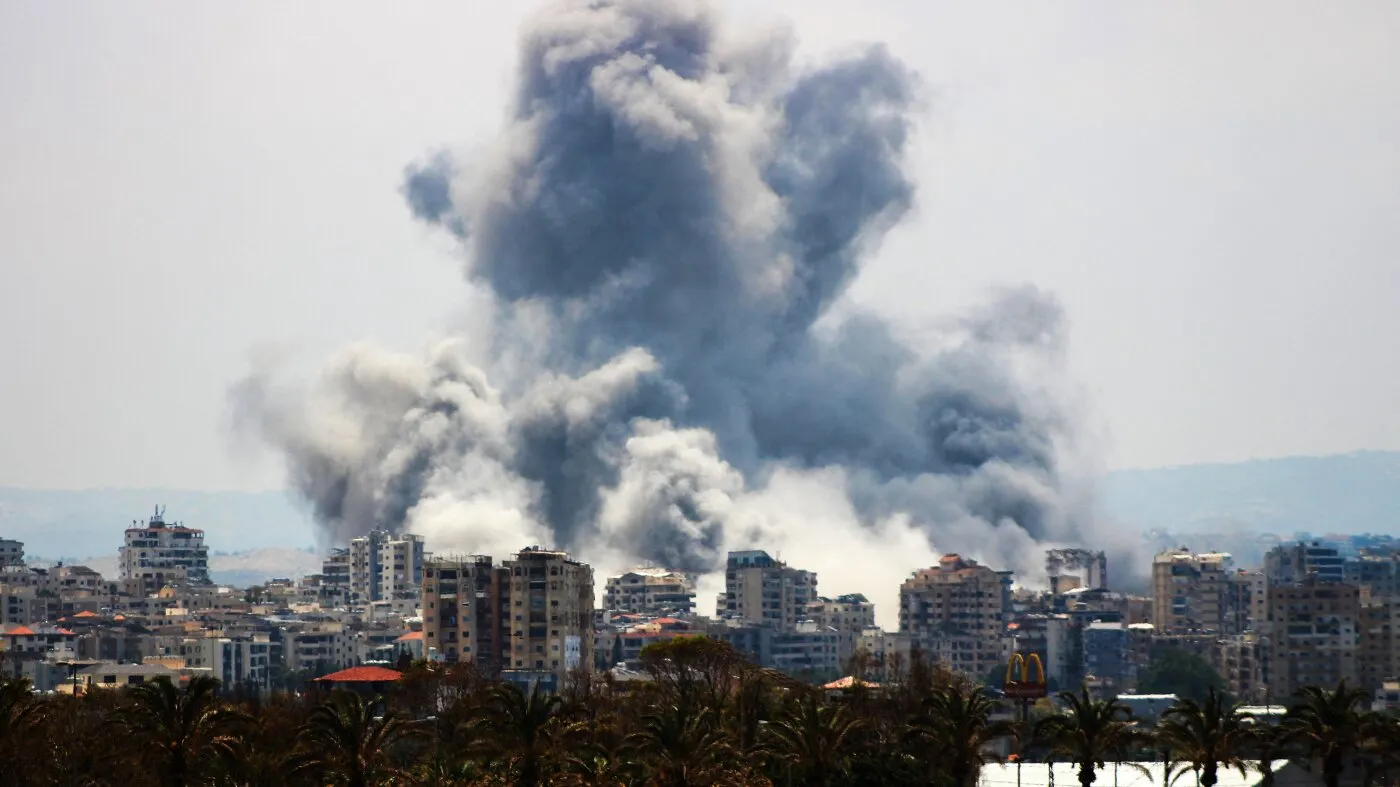 SUA bombardează situri militare iraniene. Fondul de 1,8 miliarde de dolari al lui Trump, sub semnul întrebării
