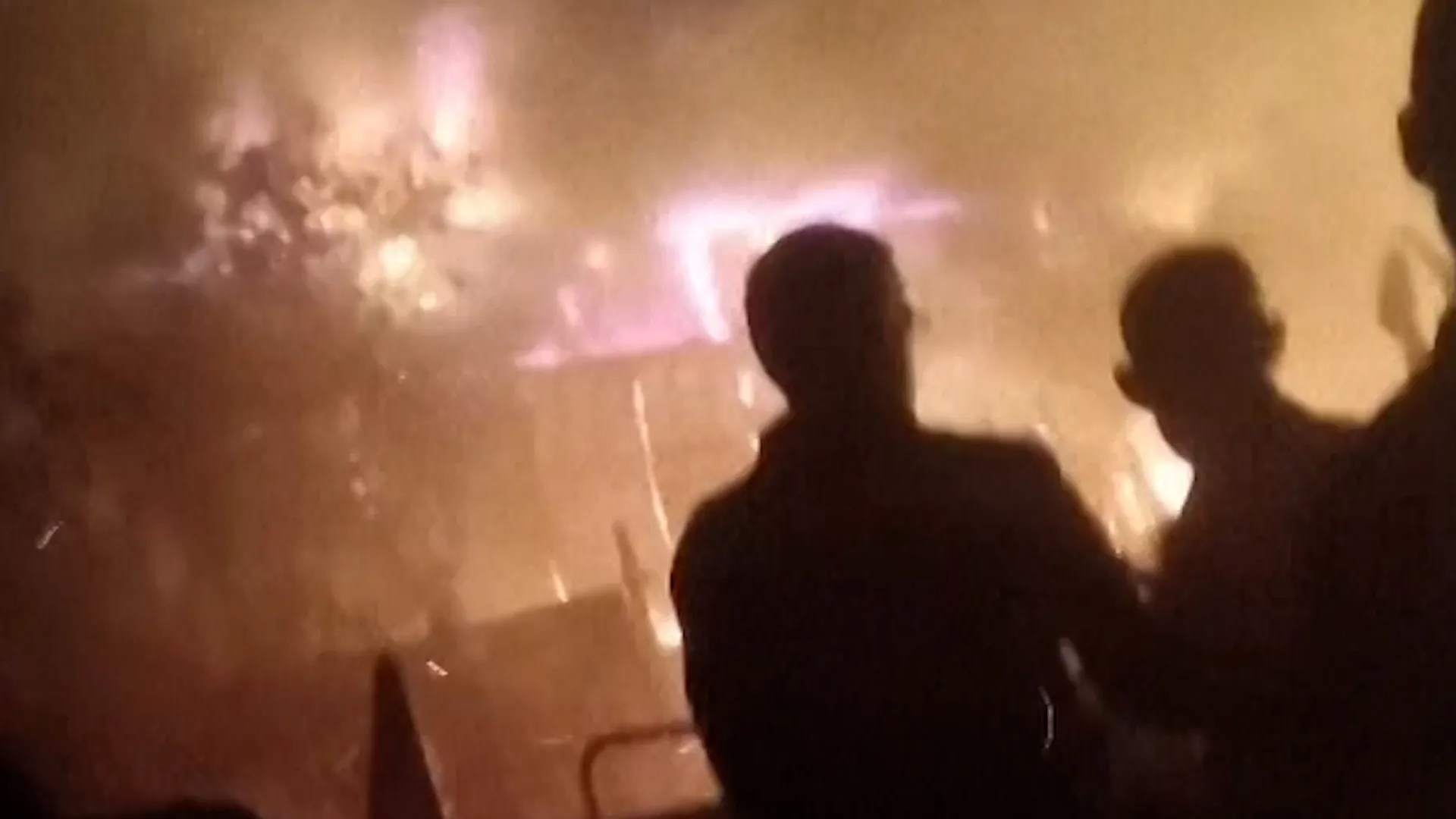 Coloniștii israelieni incendiază case palestiniene într-un sat din apropierea Ramallahului