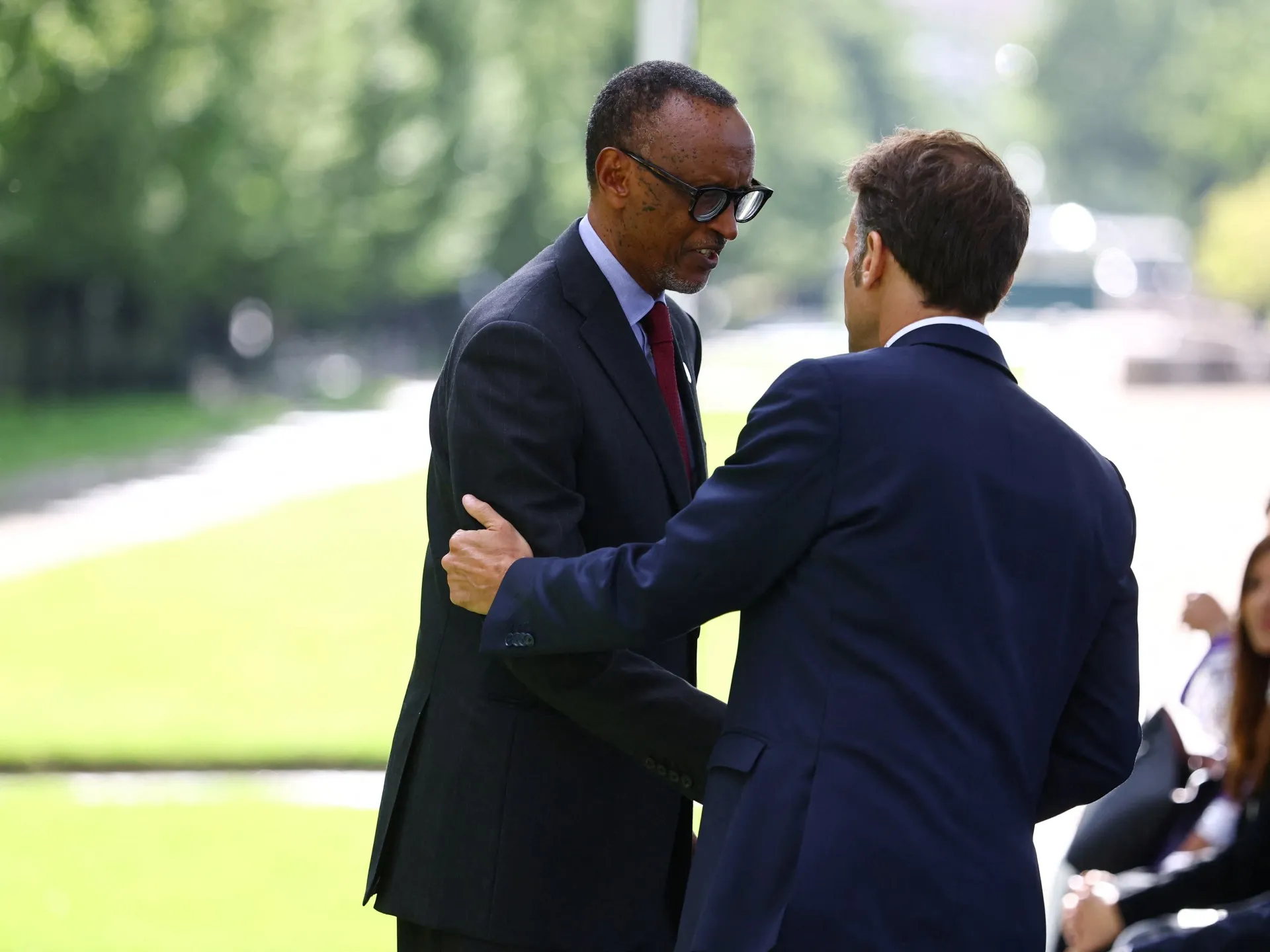 Macron inaugurează la Paris un monument dedicat victimelor genocidului din Rwanda: un pas spre reconciliere