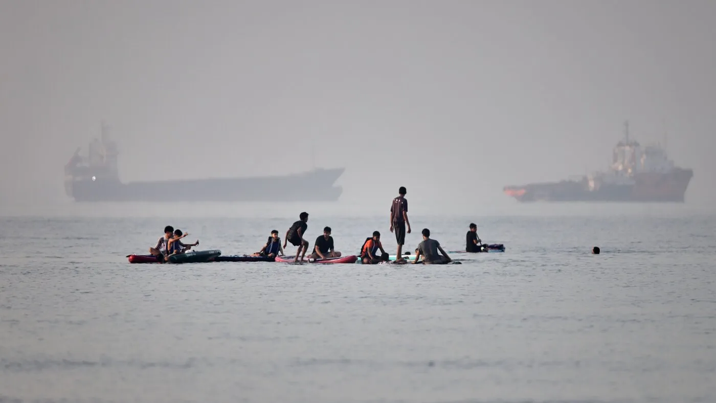 Iran lansează rachete asupra Kuweitului și Bahrainului, SUA ripostează lovind o facilitate iraniană