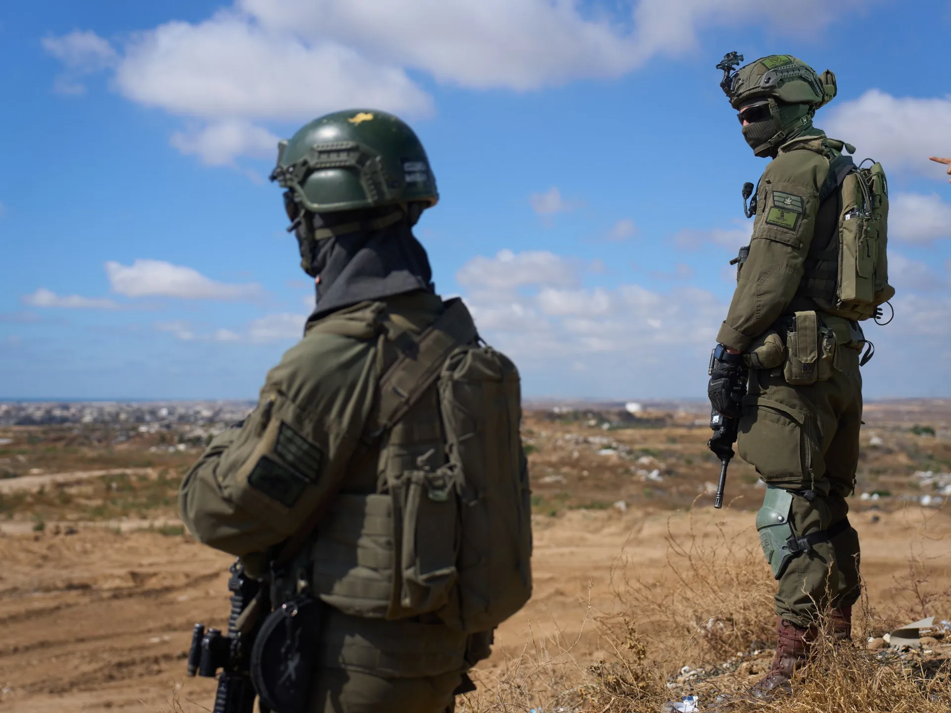 Israel construiește noi baze militare în Gaza, dezvăluie imaginile satelitare