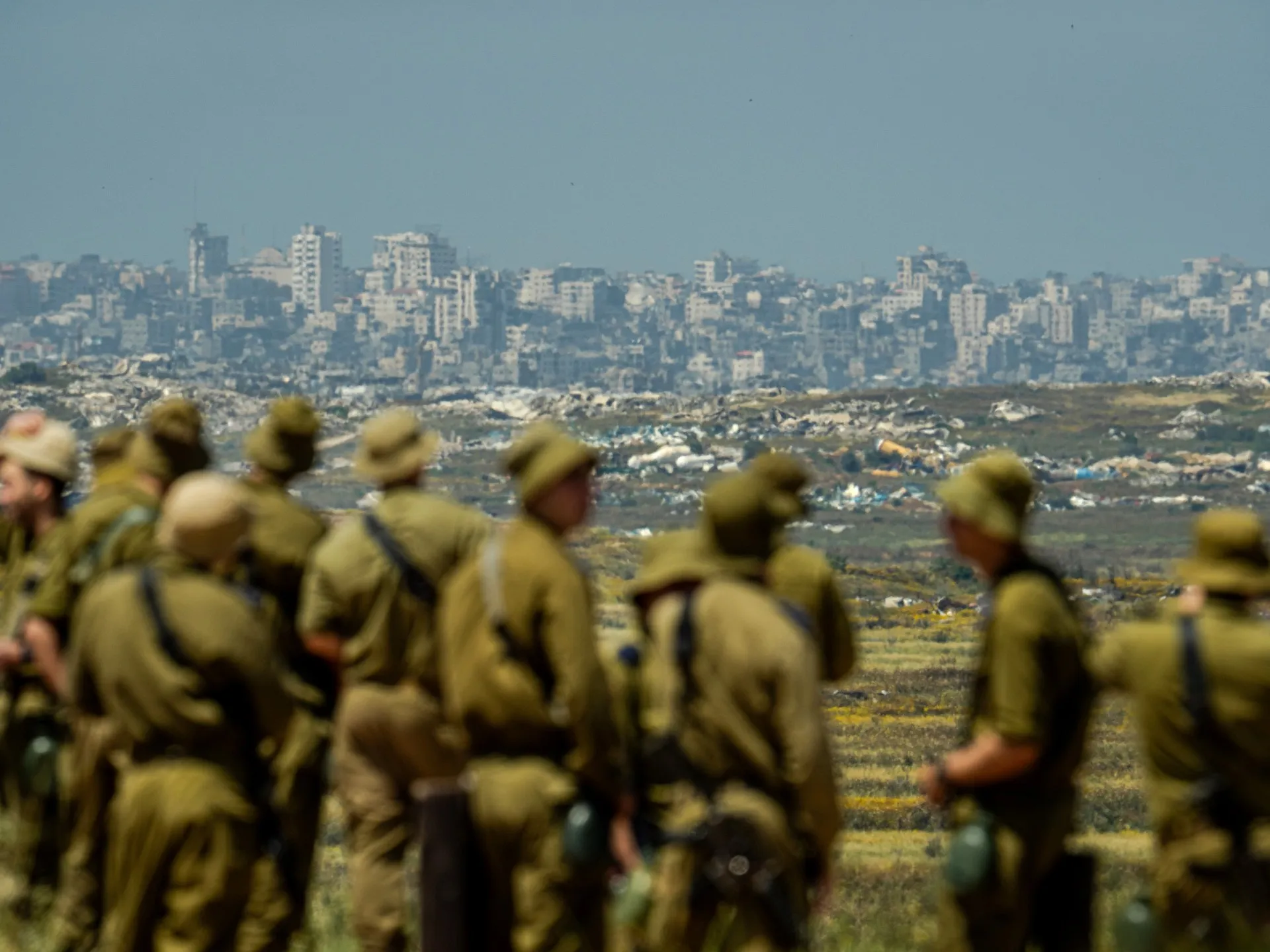 Gaza: Reconstrucția ca armă politică – între coerciție și umanitate