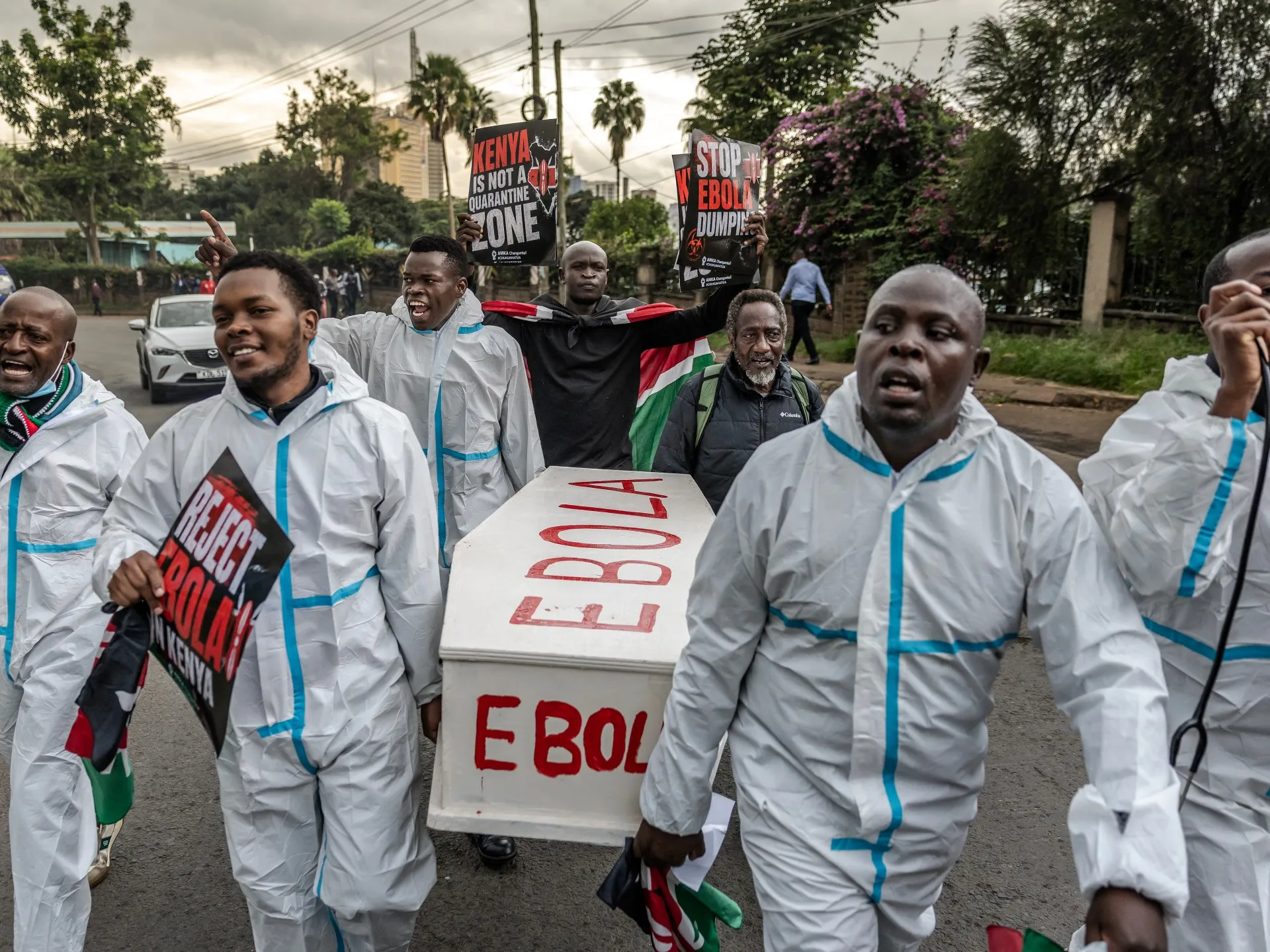De ce o facilitate americană pentru Ebola în Kenya stârnește proteste violente?